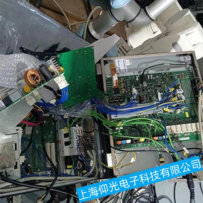 ����KUKA�쿨�C����KR 30-3���ƹ�ݔ��ݔ���ӿڹ��ϾS���Ԓ